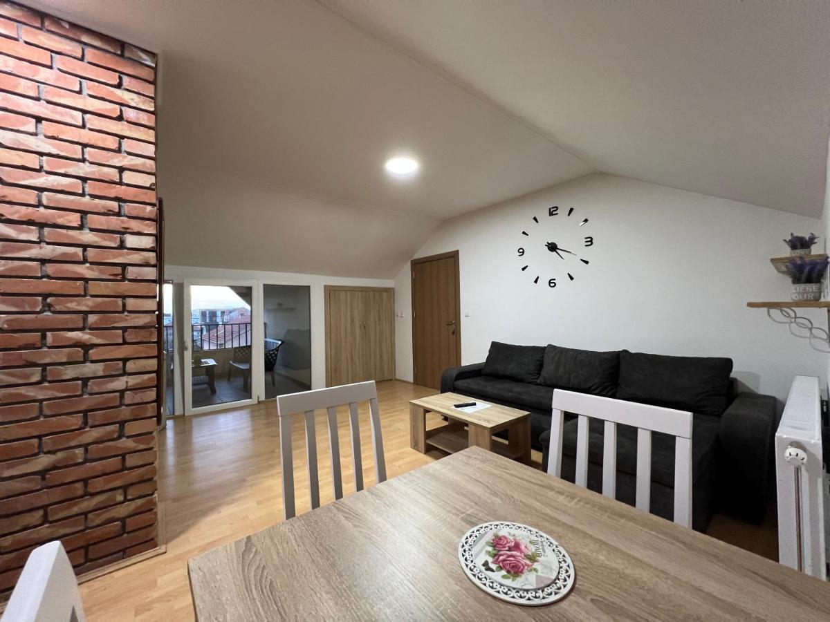 Aster Apartments Belgrado Exterior foto