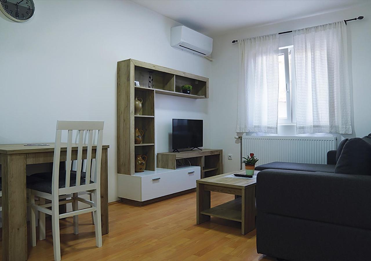 Aster Apartments Belgrado Exterior foto